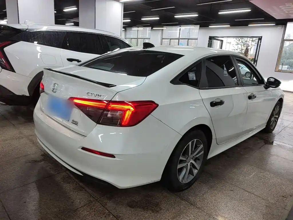 Honda Civic — фото 7