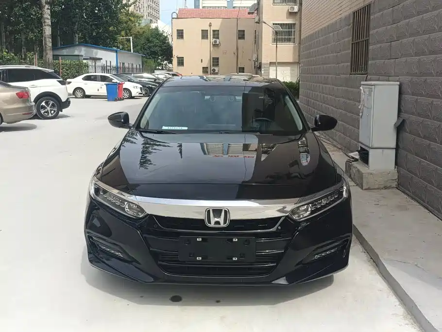 Honda Accord — фото 2