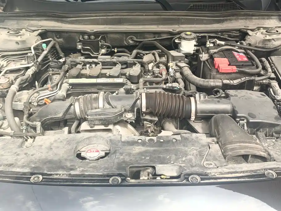 Honda Accord — фото 10