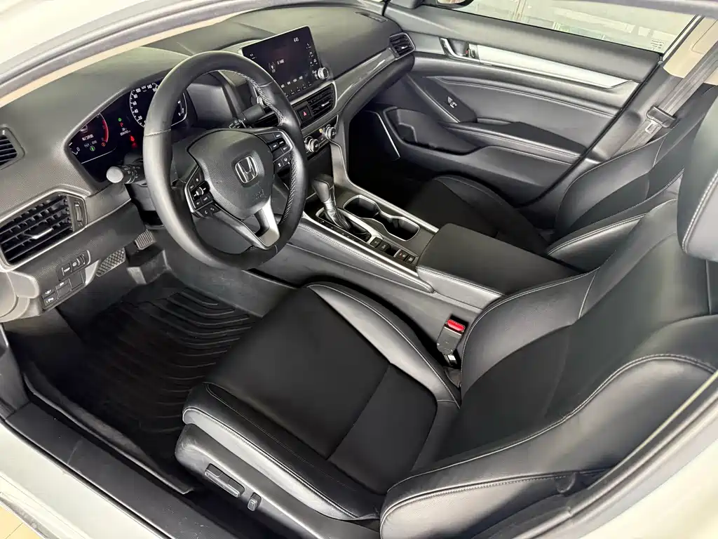 Honda Accord — фото 6