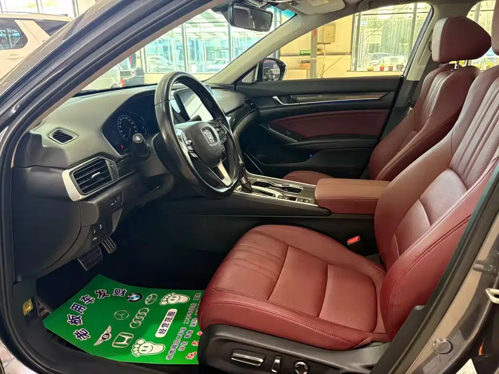 Honda Accord — фото 4