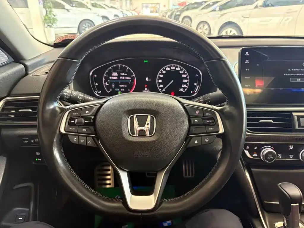 Honda Accord — фото 9