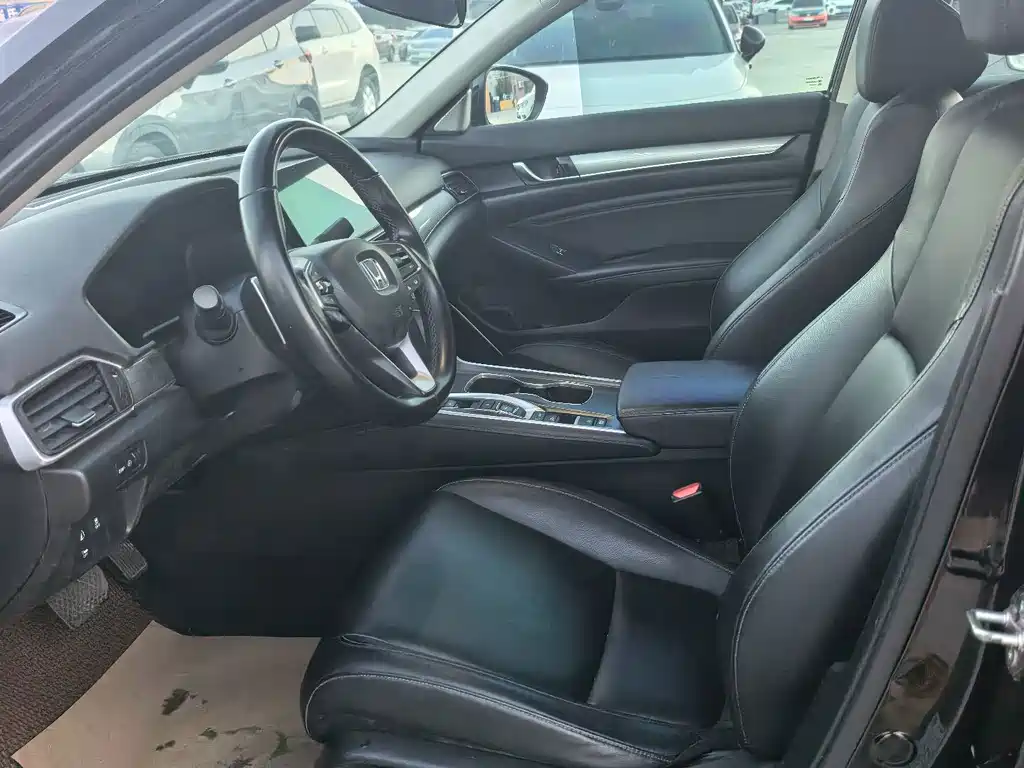 Honda Accord — фото 4