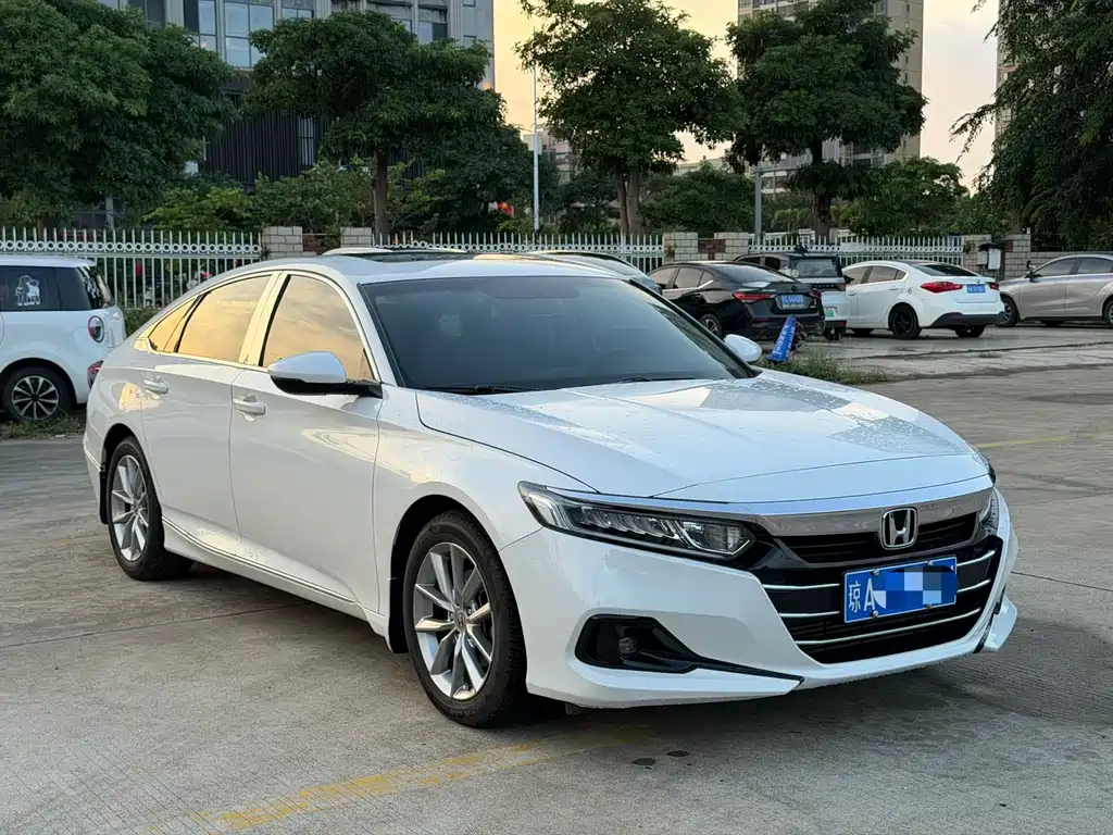 Honda Accord — фото 3