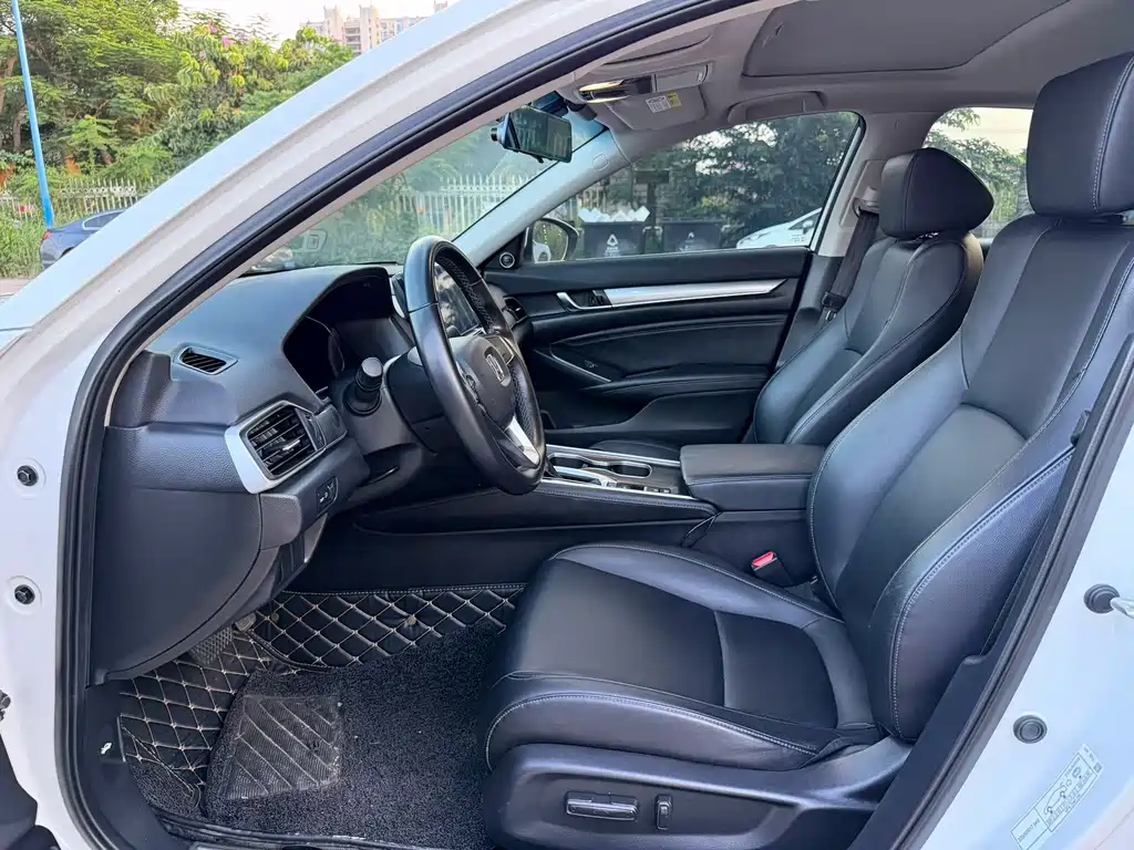 Honda Accord — фото 4