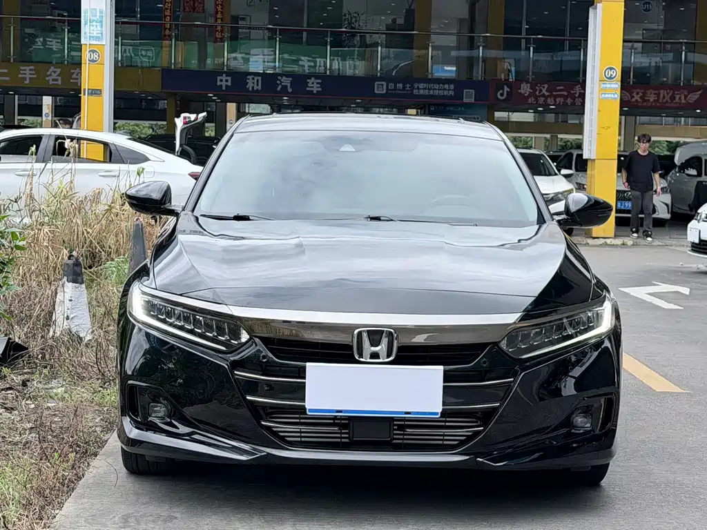 Honda Accord — фото 2