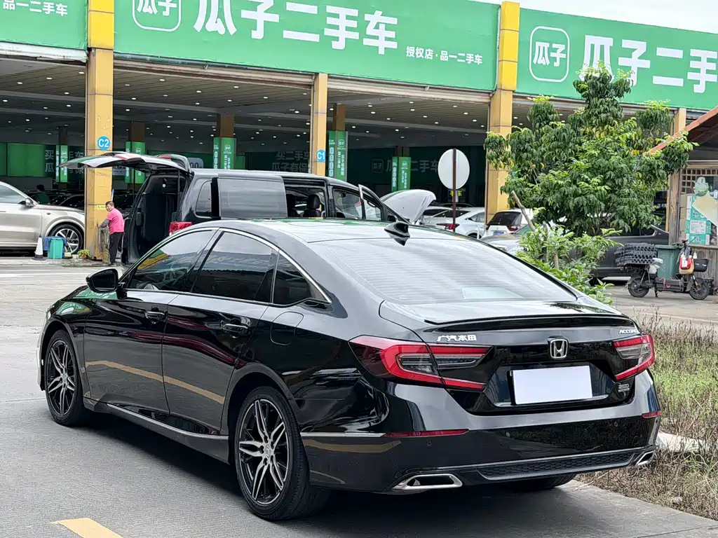 Honda Accord — фото 13