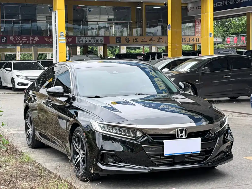 Honda Accord — фото 3
