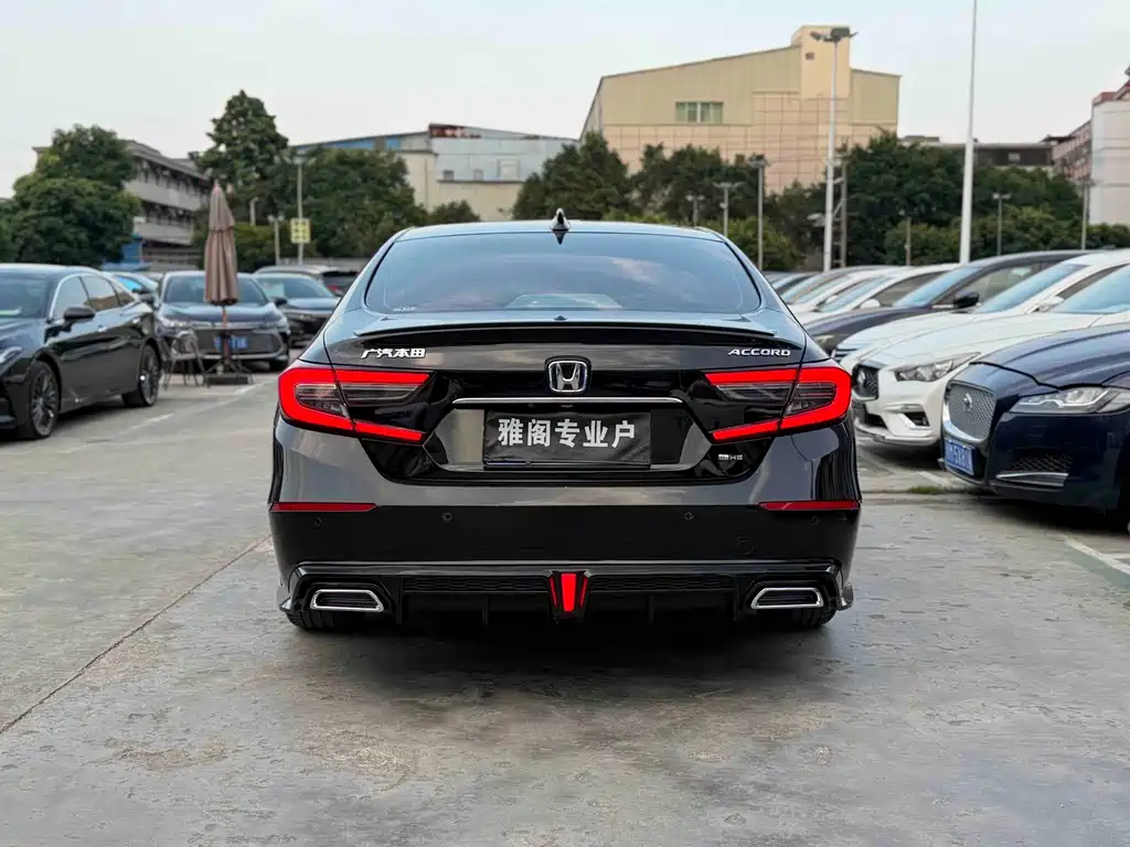 Honda Accord — фото 4