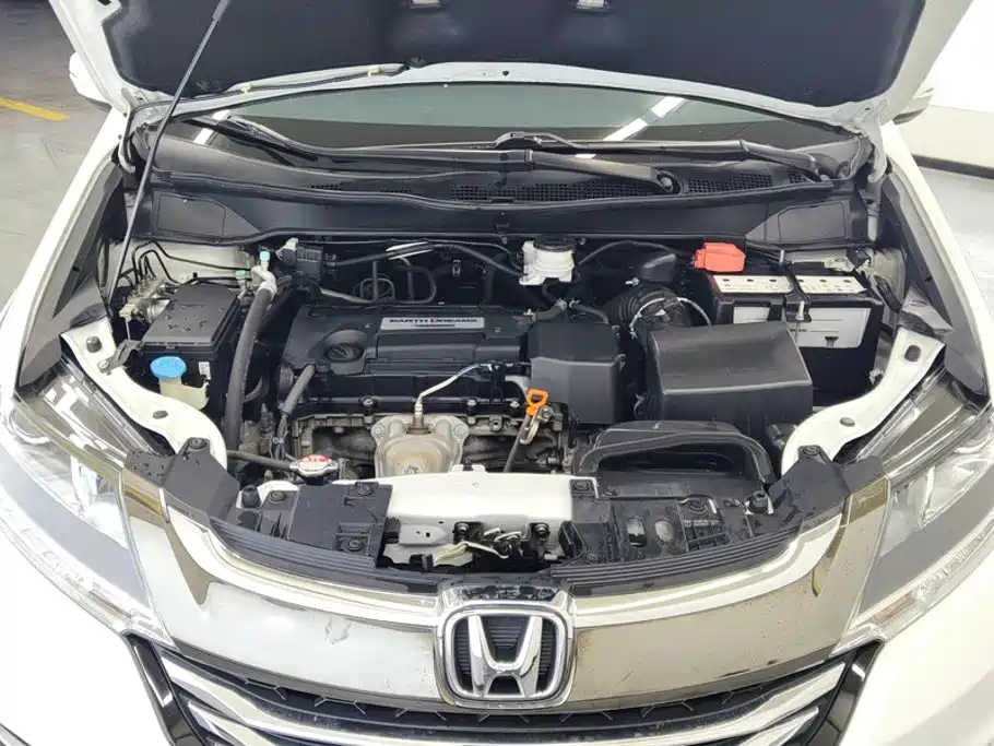 Honda Odyssey — фото 10
