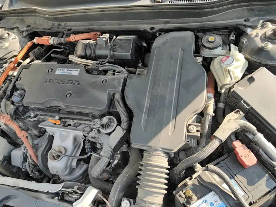Honda Accord — фото 10