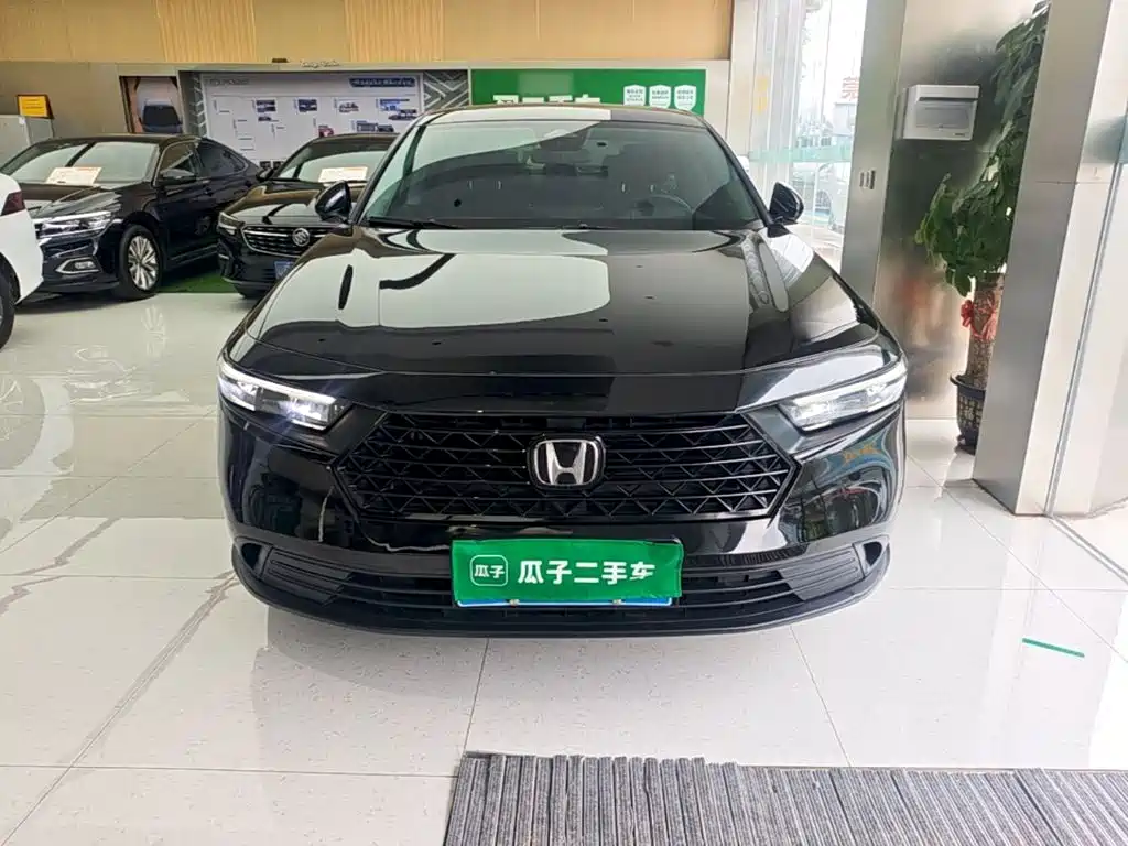 Honda Accord — фото 3