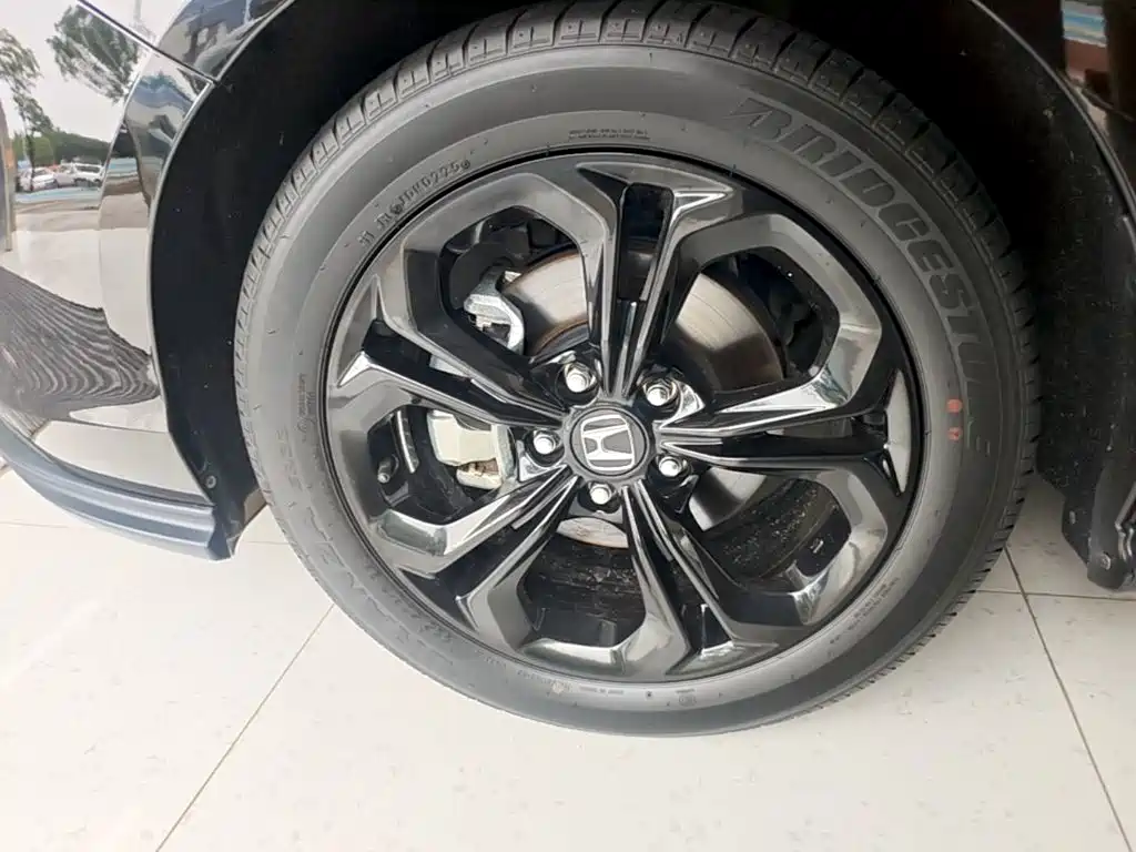 Honda Accord — фото 25