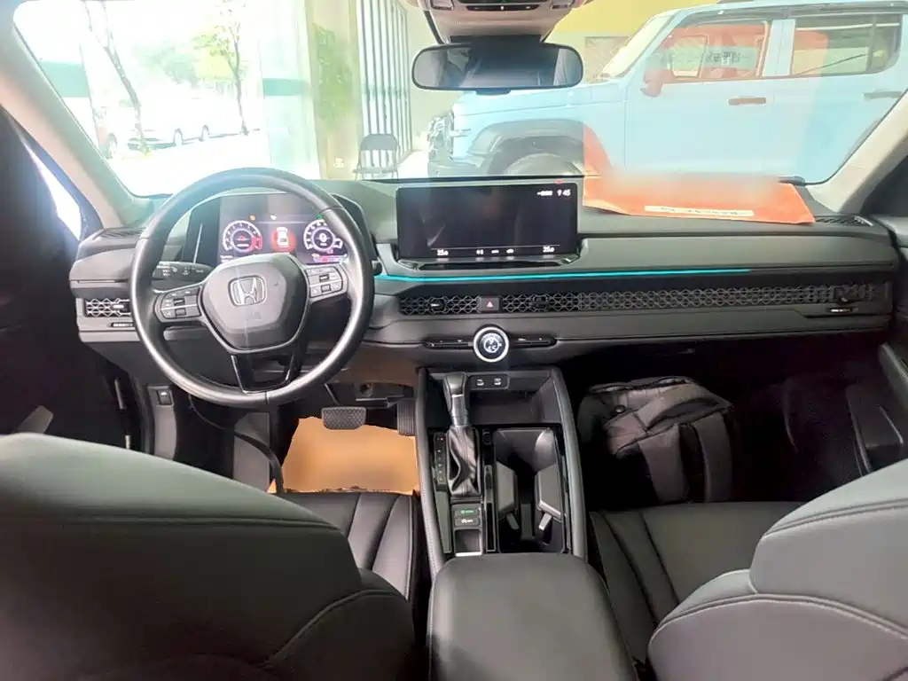 Honda Accord — фото 6