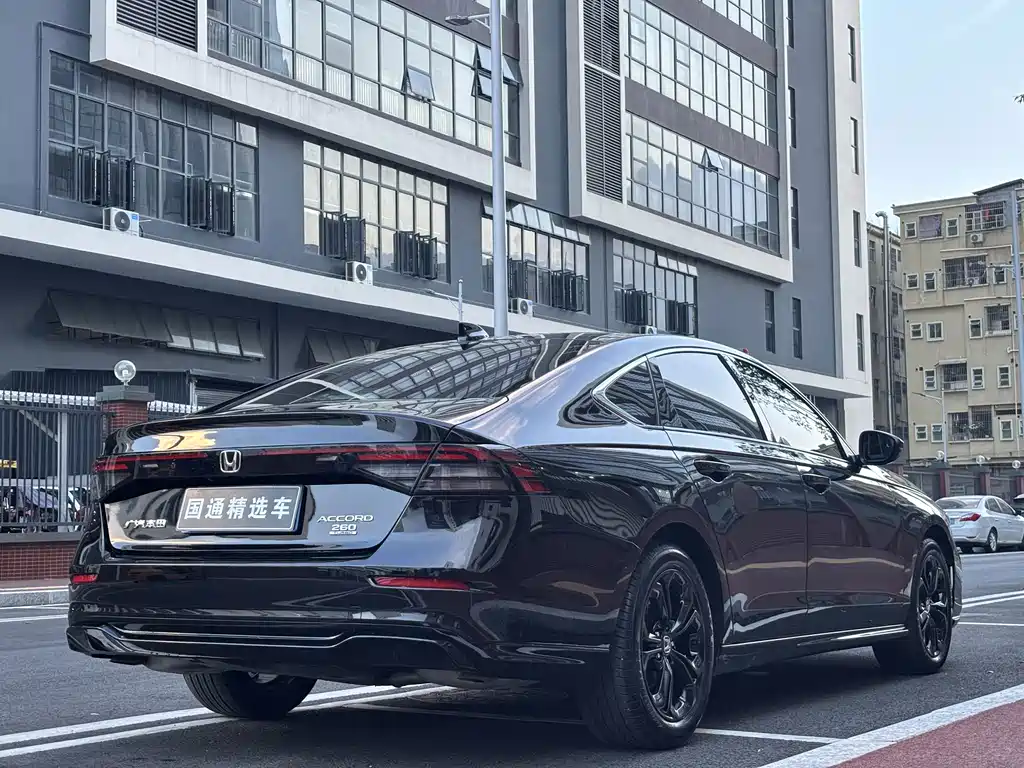 Honda Accord — фото 4