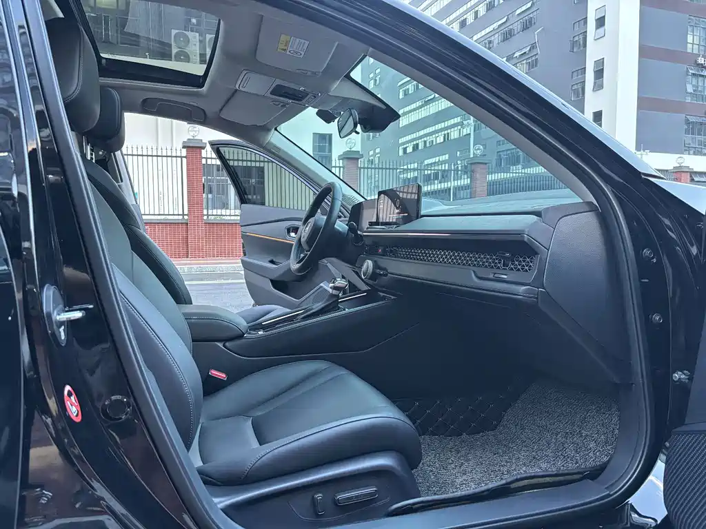 Honda Accord — фото 10