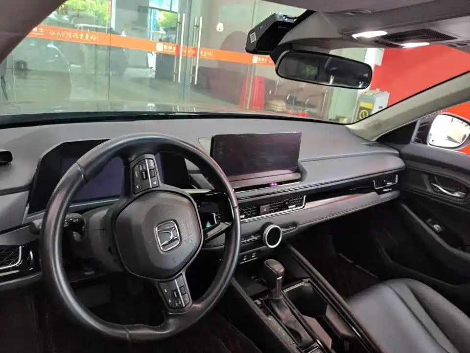 Honda Inspire — фото 2