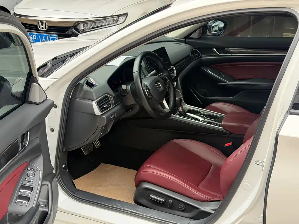 Honda Accord — фото 3