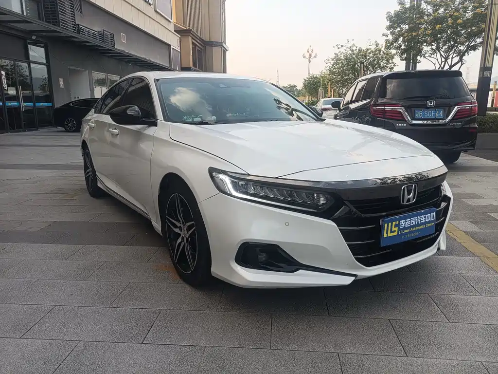 Honda Accord — фото 3
