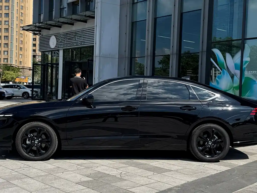 Honda Accord — фото 3
