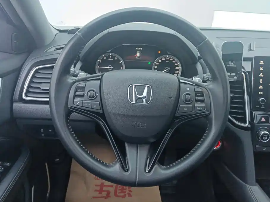 Honda UR-V — фото 15
