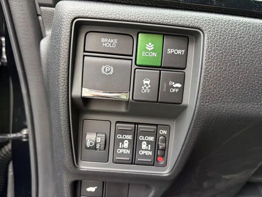 Honda Odyssey — фото 17