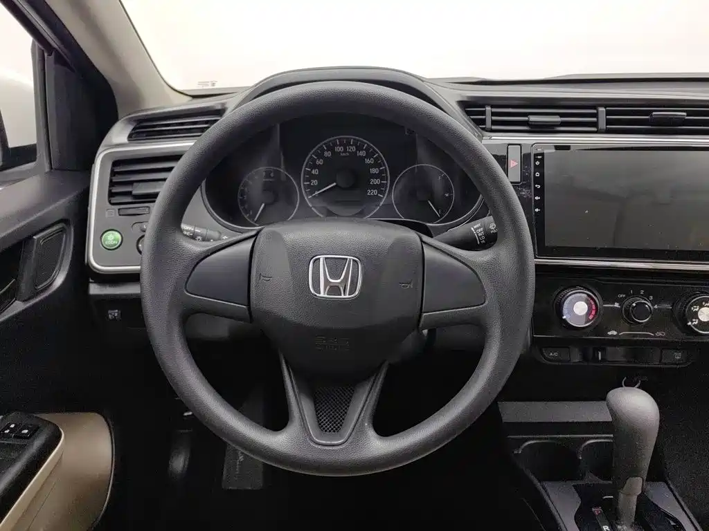 Honda City — фото 11