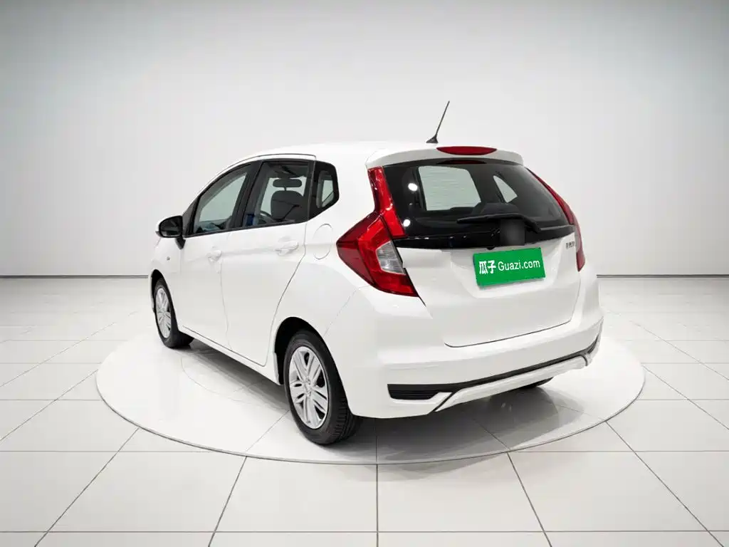 Honda Fit — фото 4