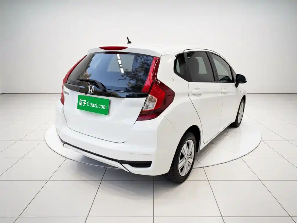 Honda Fit — фото 6