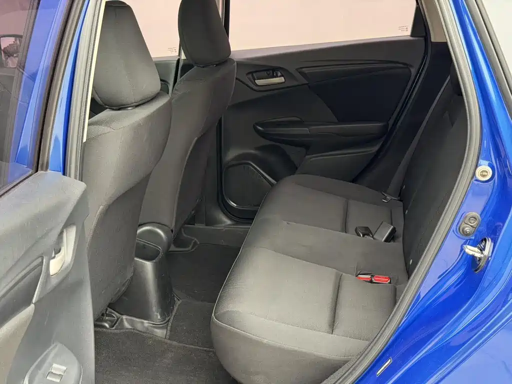 Honda Fit — фото 5