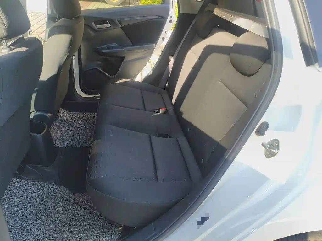 Honda Fit — фото 13