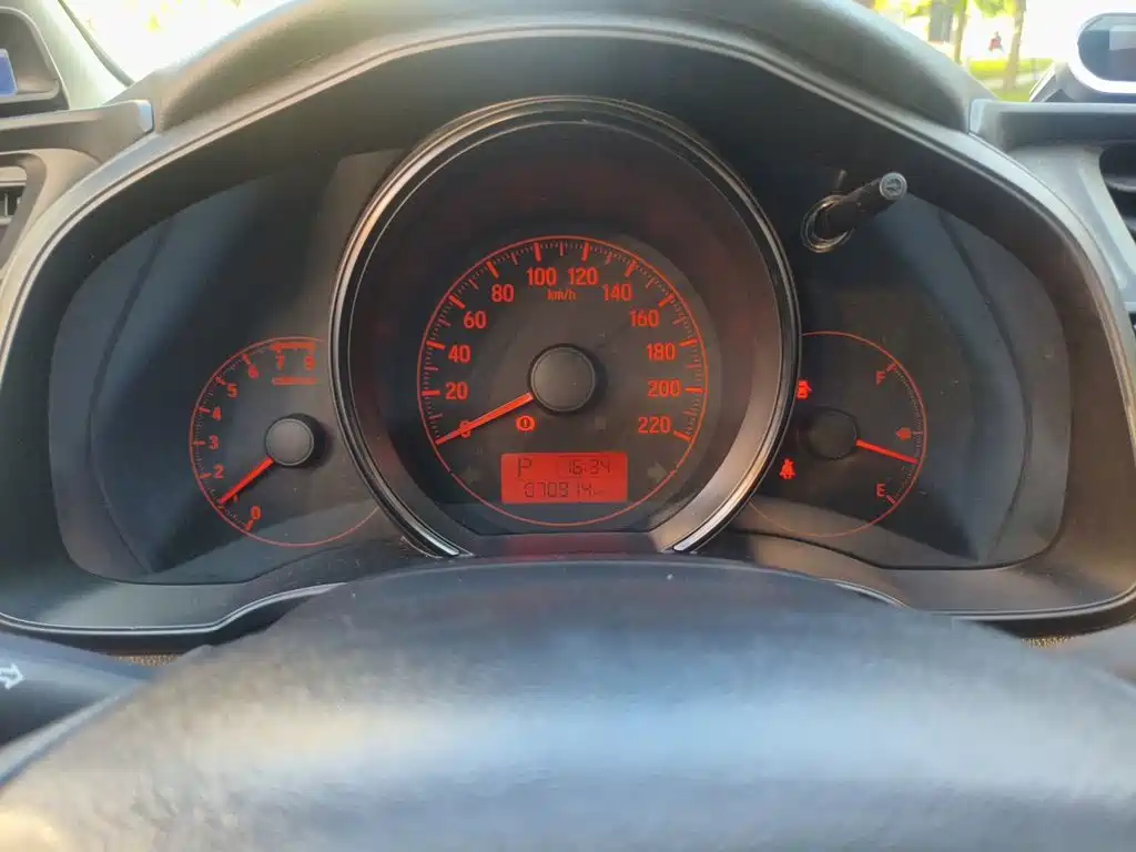 Honda Fit — фото 7