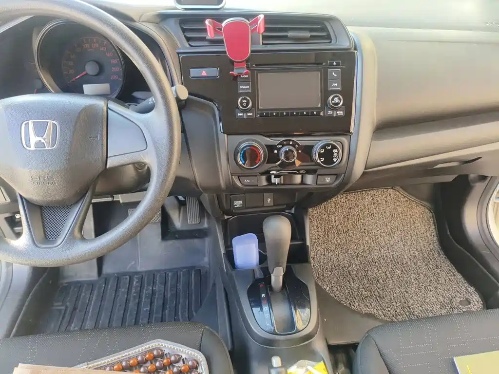 Honda Fit — фото 9