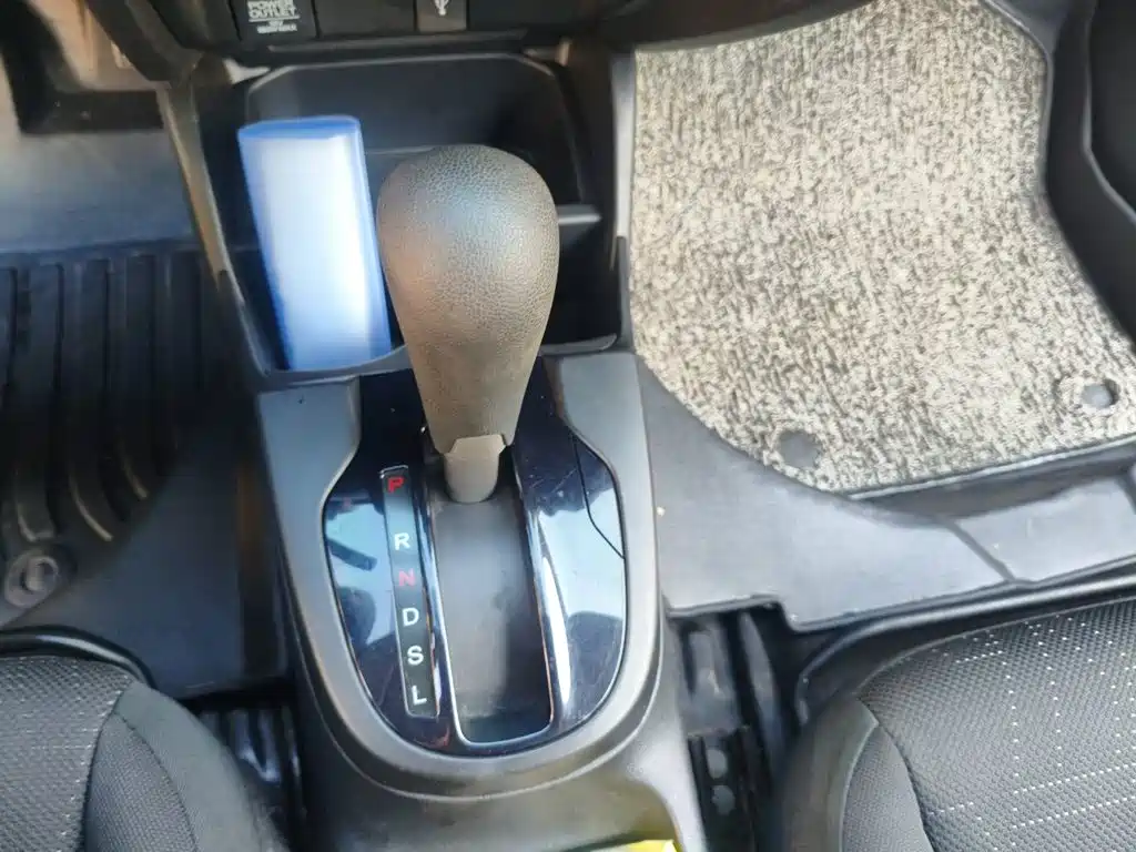 Honda Fit — фото 10