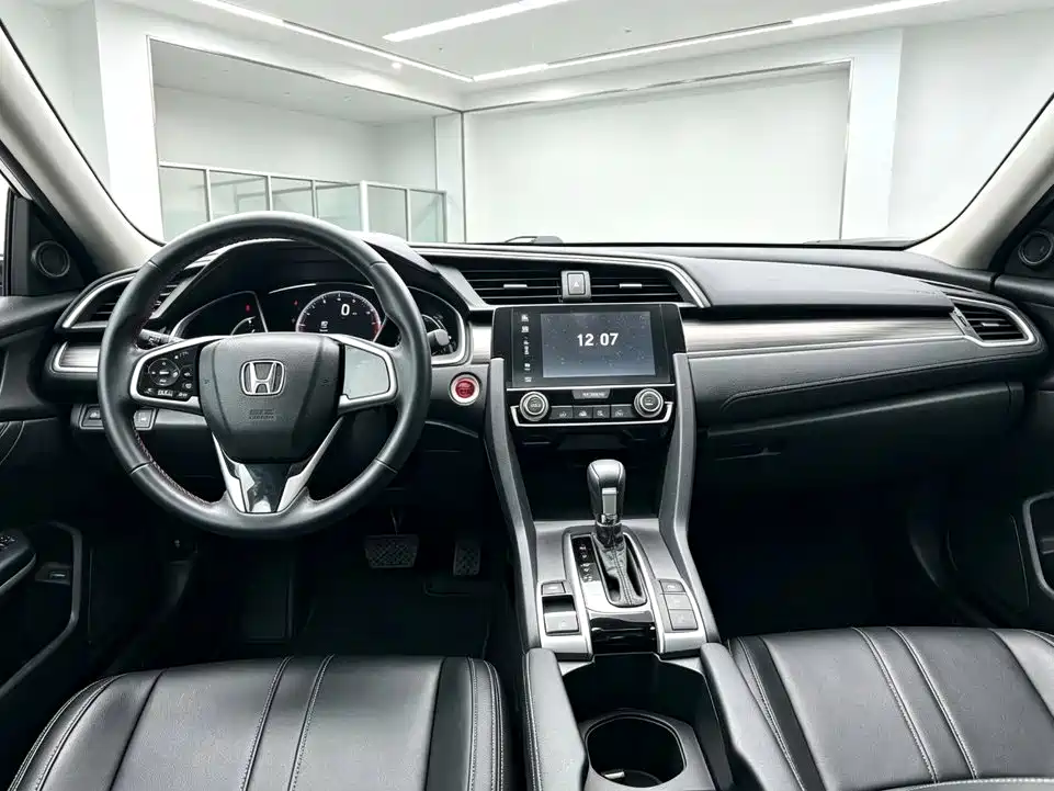 Honda Civic — фото 3