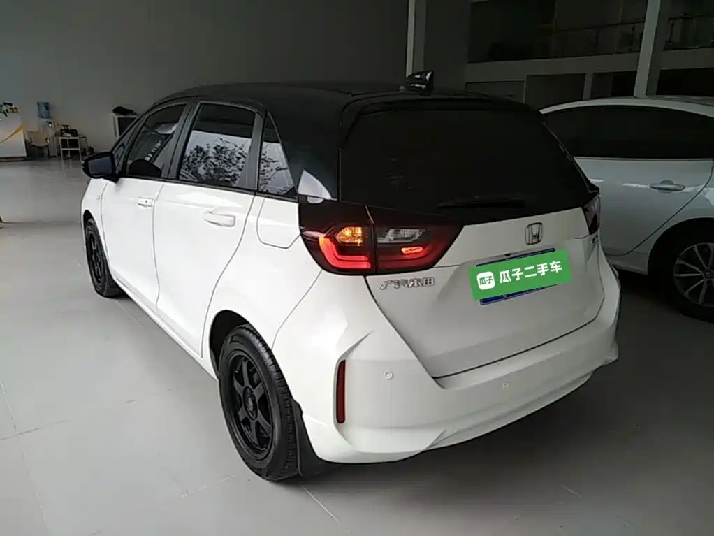 Honda Fit — фото 5