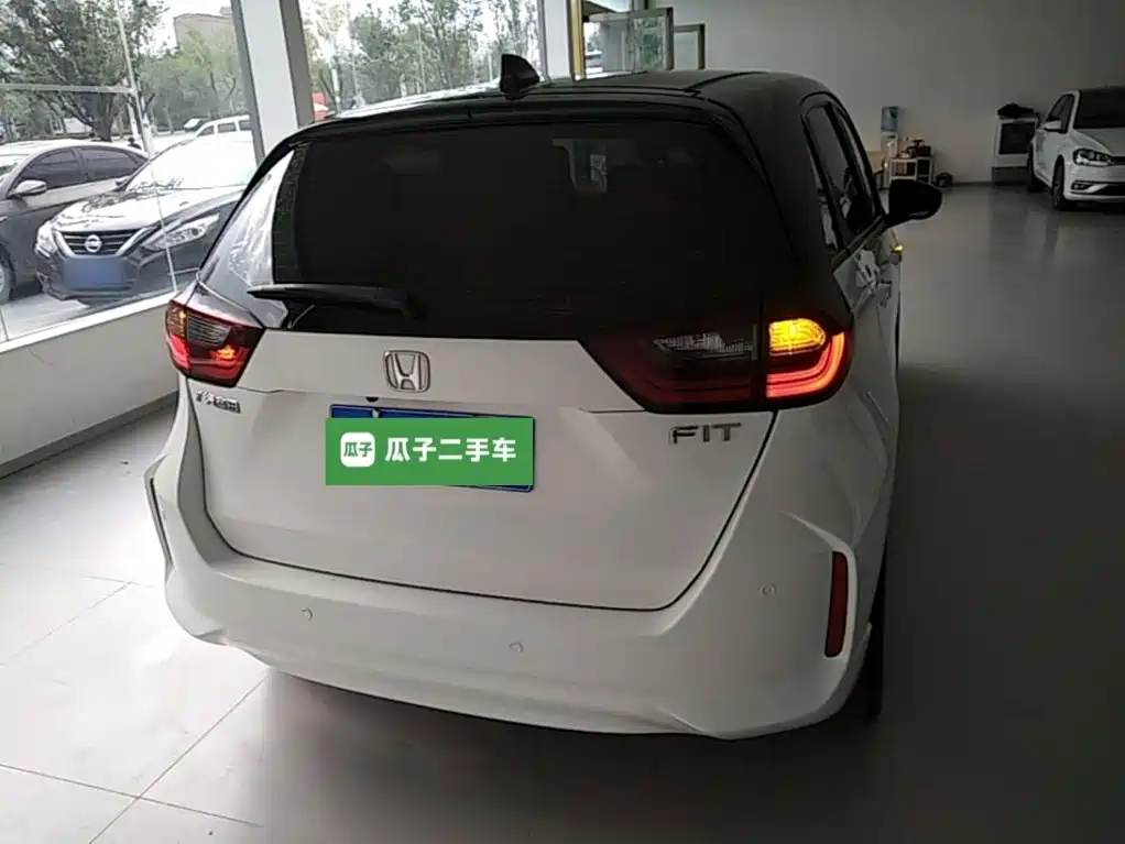 Honda Fit — фото 6