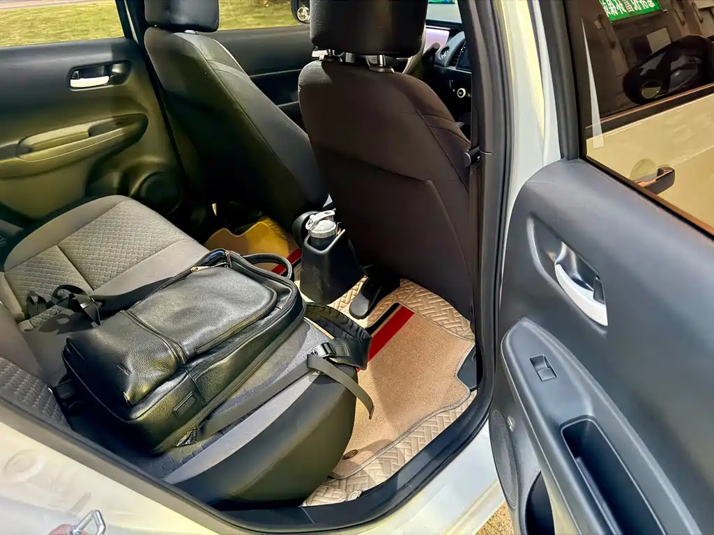 Honda Fit — фото 9