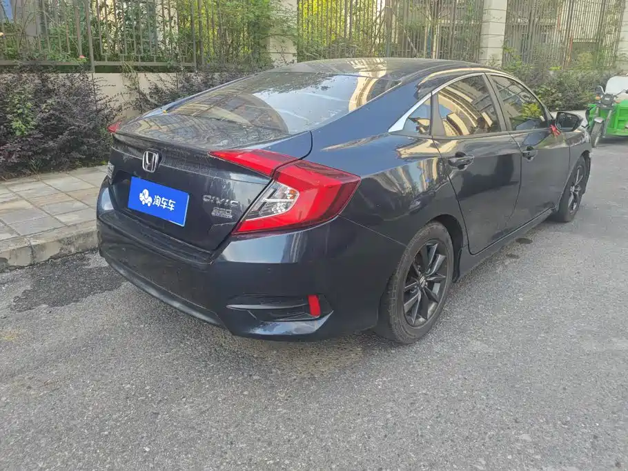 Honda Civic — фото 3