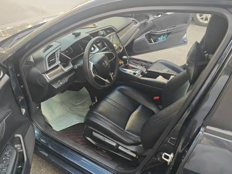 Honda Civic — фото 9