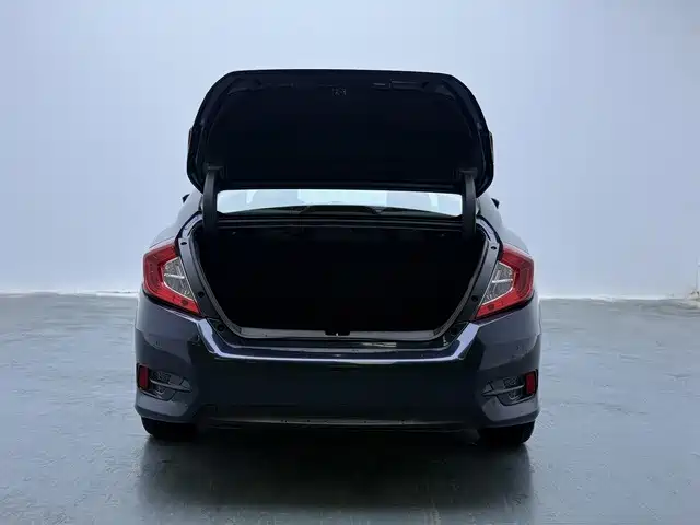 Honda Civic — фото 17