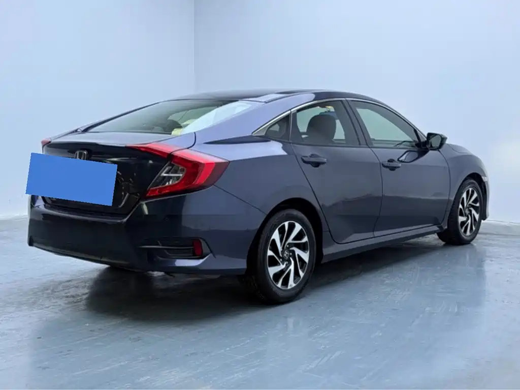 Honda Civic — фото 10