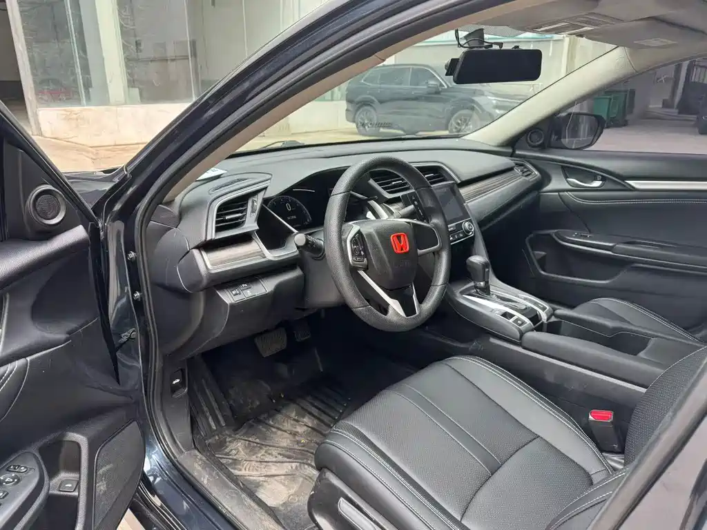 Honda Civic — фото 4