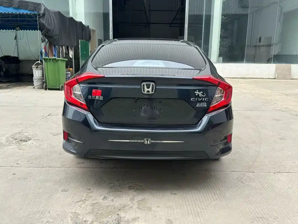 Honda Civic — фото 8