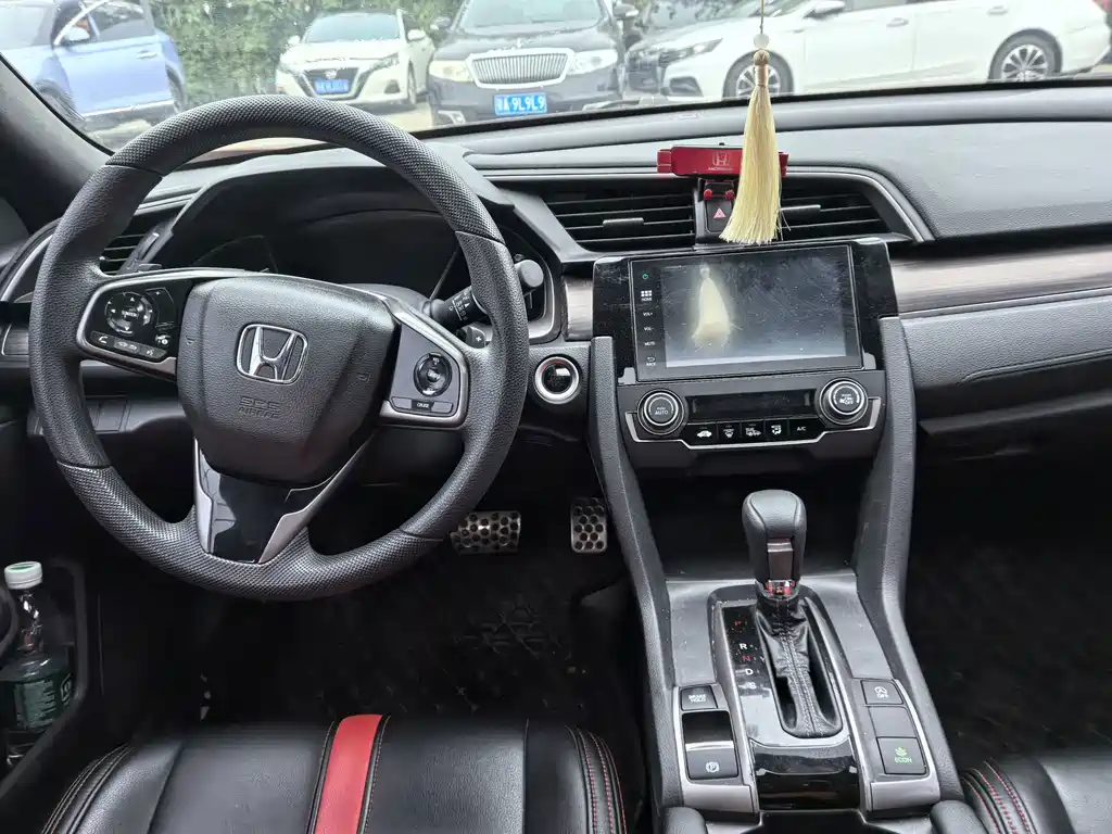 Honda Civic — фото 11
