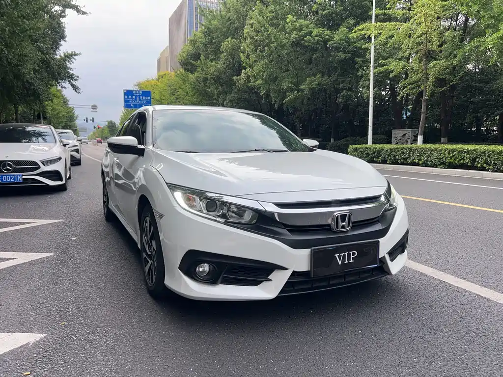 Honda Civic — фото 2