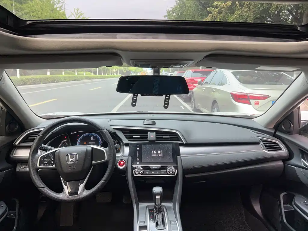 Honda Civic — фото 5