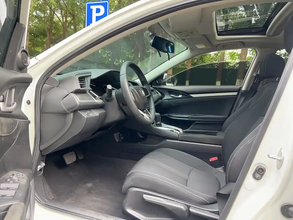 Honda Civic — фото 7