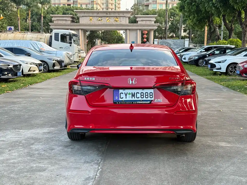 Honda Civic — фото 7