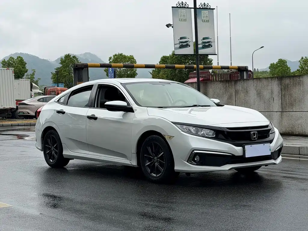 Honda Civic — фото 3